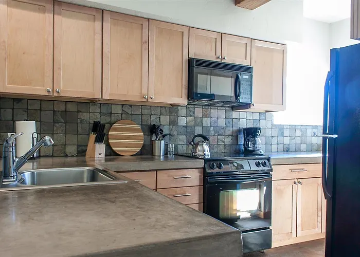 Bluebird Day - Casa Sol: Cozy 2Br Townhome In Bend, Or, Featuring Two King Beds And A Hot Tub.